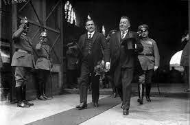 Inicia el sexenio de Plutarco Elias Calles