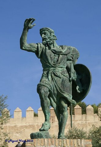 Ibn Marwan funda Badajoz