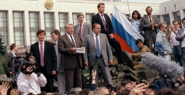 1989 -1991: Libertad y democracia