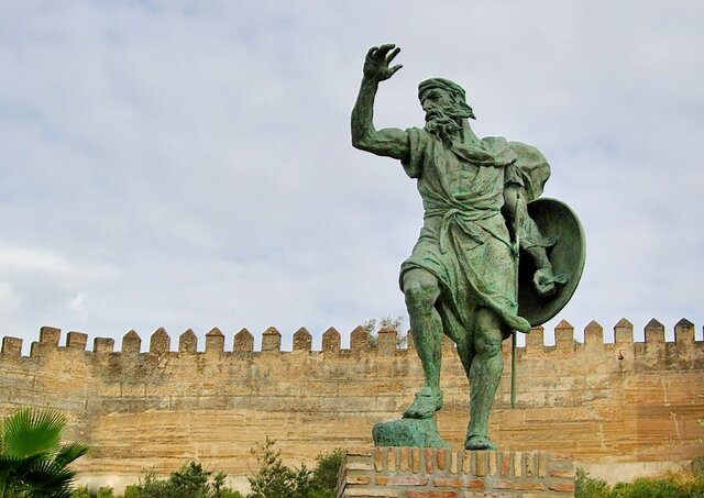 Ibn Marwan funda Badajoz