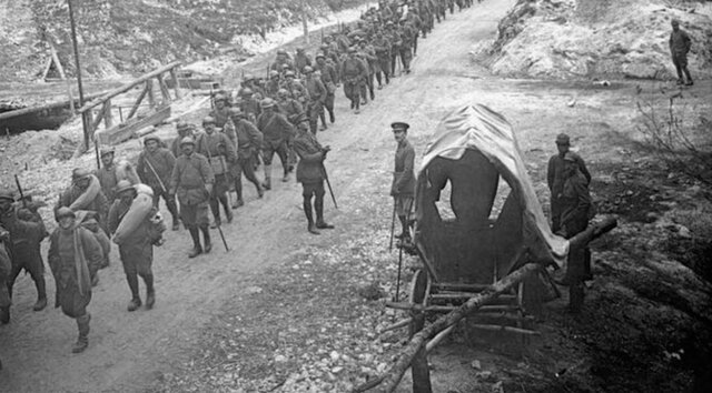 L’ITALIA ENTRA IN GUERRA AFFIANCO ALLA TRIPLICE INTESA