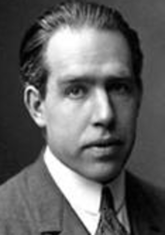 1913 Niel Bohr