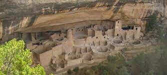 ancestral pueblo people live in large complexes of stone dwellings in north america
