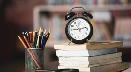 Timeline: Entornos Virtuales de Aprendizaje, educación y sus retos en el siglo XXI