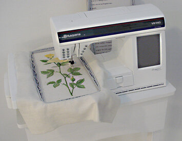 1ère machine à coudre avec Moteur