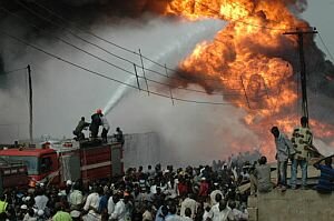 explosión de tuberías en nigeria