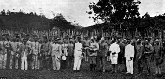 Spanish surrender the Philippines