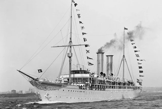 First ship that was built for luxury cruises