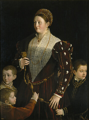 Dama con tres niños