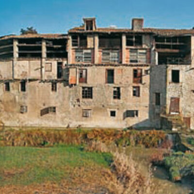 Timeline: Les Adoberies de Vic-Omar,Ayoub,Adam K. i Yanira