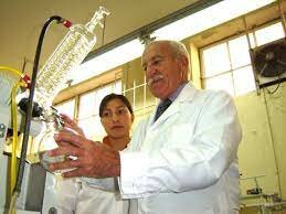 Características químicas  de líquenes y hongos superiores