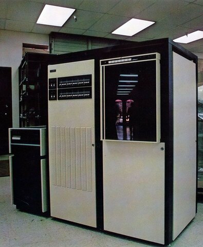 Tandem 16 Computer