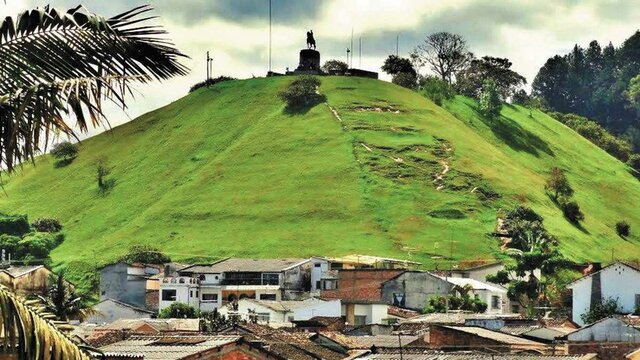 El morro del tulcán Pyramid