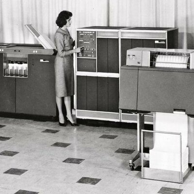 Timeline: la 6 generaciones de los ordenadores