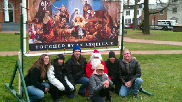 Holiday Display on Loudon Courthouse Lawn
