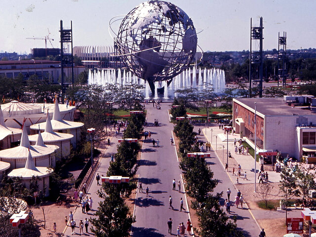 New York World’s Fair begins