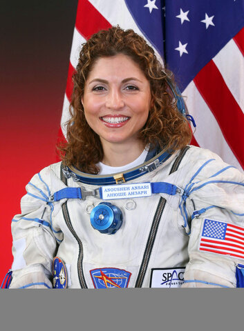 La première Iranienne et touriste à aller dans l'espace