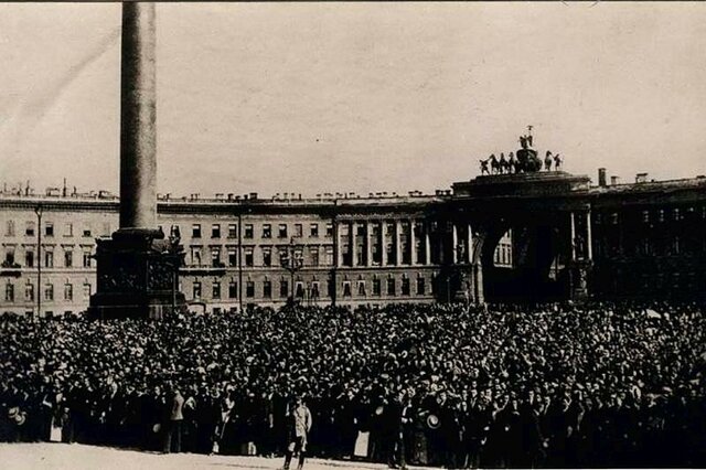 Bolsheviks Overthrow the Provisional Government and Take Control