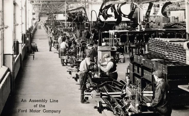 Nasce in America la "Detroit Motor Company" di Henry Ford