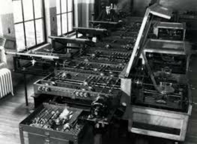 Máquina de resolver ecuaciones diferenciales de Vannevar Bush