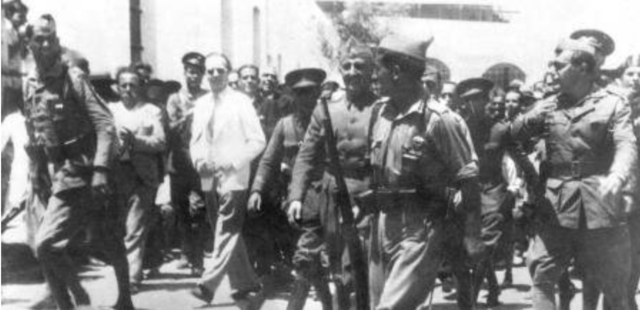 Franco sale de Canarias a Tetuán en el Dragón Rapide