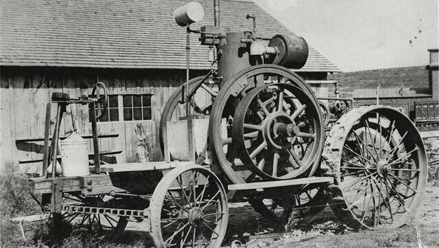 The first field tractor is invented