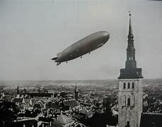 El dirigible alemán Zeppelin realiza en Suiza su viaje inaugural