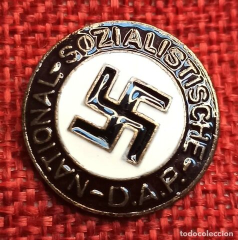 HITLER SE ENROLA EN EL DAP