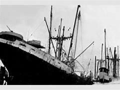 Buque aliando derribado