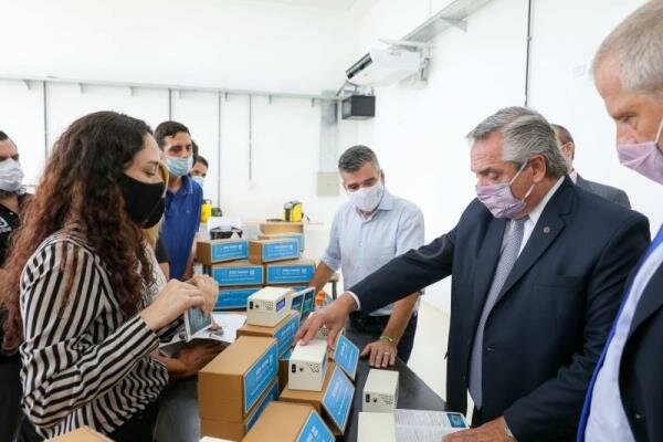 Una universidad argentina fabrica medidores de CO2 para prevenir covid-19