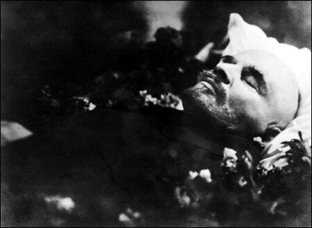 Lenin Dies