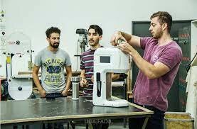 así trabaja la máquina argentina que produce aceite de cannabis en casa