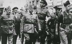 El golpe lo inicio el general Franco 17 de Julio de 1936 en canarias