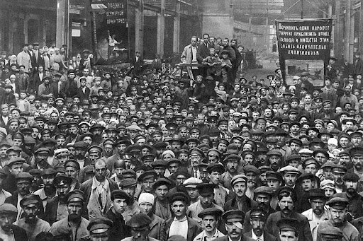 Constituent Assembly meets and is disbanded