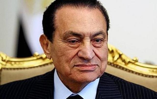 Moubarak annonce son futur retrait