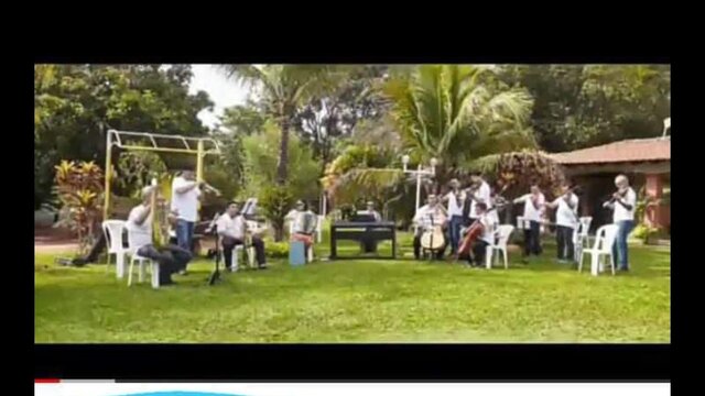 Regeu uma orquestra de fim de ano em um dia