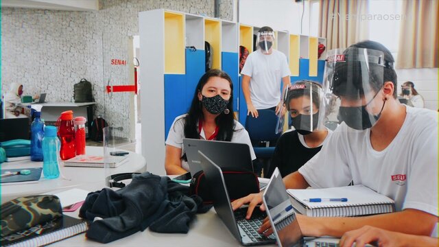 Implantação do ensino médio no senai Pompeia