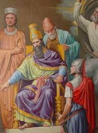 Hiram gives a lot of wealth to Solomon