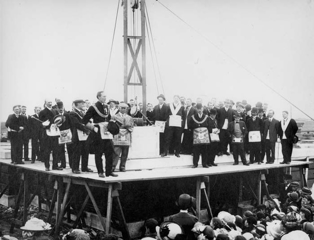 Building Elm Street School