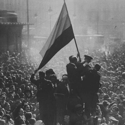 Timeline: Bloque 9: La crisis del Sistema de la Restauración y la caída de la Monarquía (1902-1931). Bloque 10: La Segunda República. La Guerra Civil en un contexto de Crisis Internacional (1931-1939).