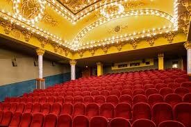 Kevesebb, mint 400 mozi üzem Magyarországon