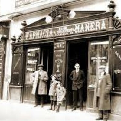 Timeline: HISTORIA Y DESARROLLO DE LA FARMACIA DEISSY CAMARGO