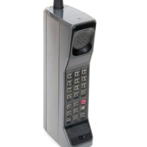 Primer telefono movil y 1G