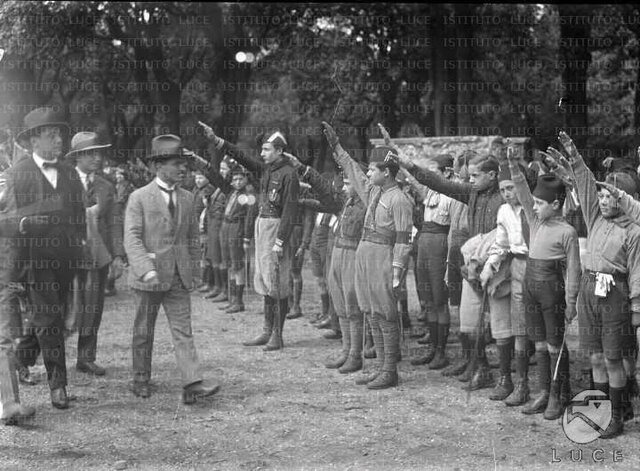 CAPOSQUADRA DEGLI AVANGUARDISTI