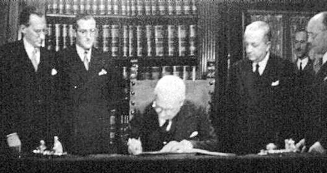 New Italian Constitution comes into effect