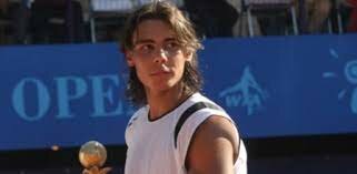 2001–2004: Early career and Davis Cup title