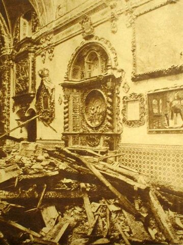 Ola de violencia anticlerical, con quema de conventos y otros edificios religiosos.