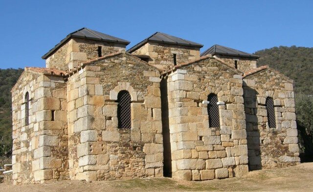 SANTA LUCÍA TRAMPAL IGLESIA CÁCERES VISIGODOS finales S. VI