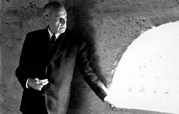 Llorenç Villalonga va publicar la seva primera obra.