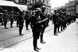 Alzamiento en Melilla del General Yagüe.